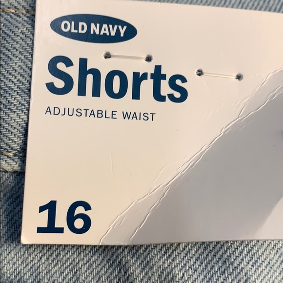 Adjustable waist jean shorts - Picture 3 of 3